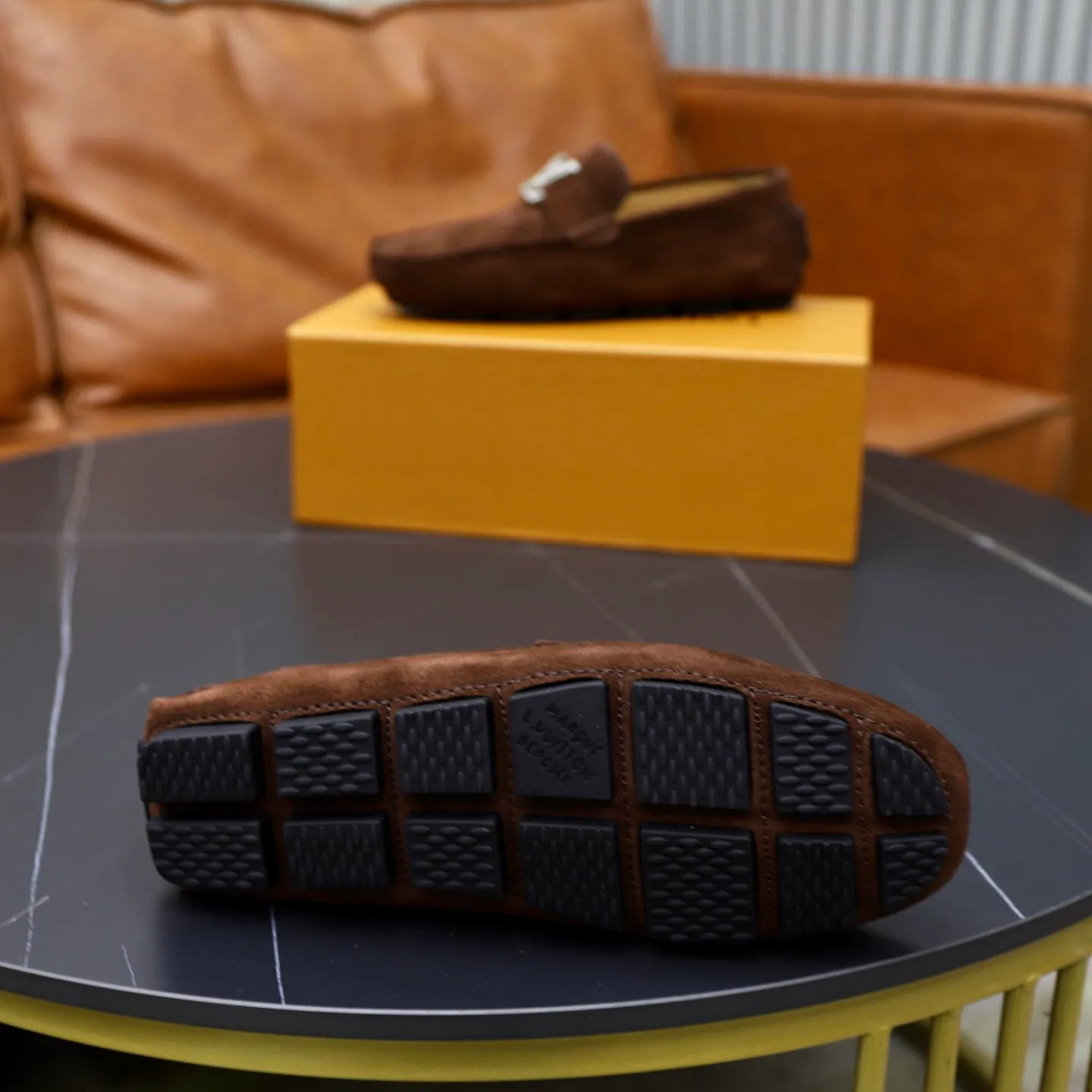 Ex-factory price: 480💰【LV】Louis Vuitton ⚠️High-end men’s driving and pedal series ⚠️38-44 (customized for 45) ⚠️All original cowhide leather! Thick and soft! Made entirely of calfskin lining! Rubber sheet anti-slip beanie sole! Three-dimensional package technology! Fashionable and classic! Handicrafts! Original high quality! Feel free to compare!